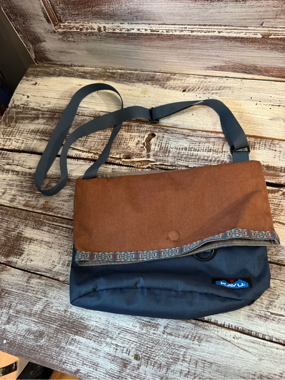 Kavu Two-Tone Crossbody Messenger Bag in Brown and Navy - Picture 1 of 8